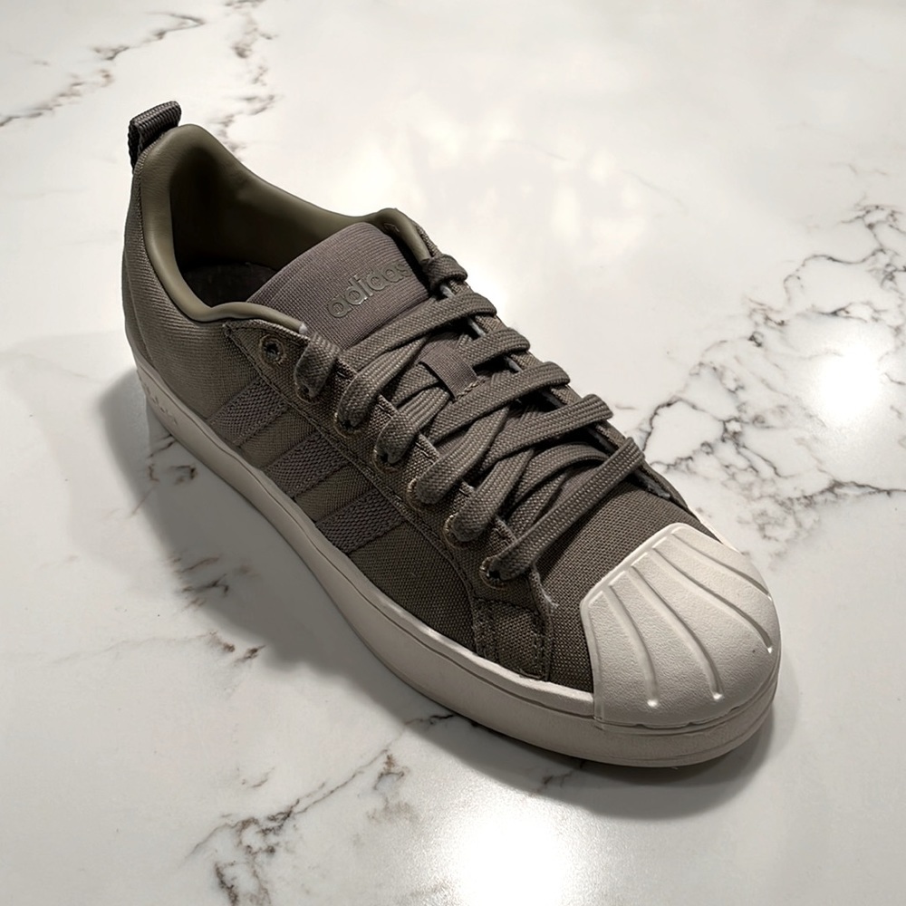 ADIDAS Streetcheck Cloudfoam Women's Tennis Shoes Size 6 NWT - Picture 2 of 3
